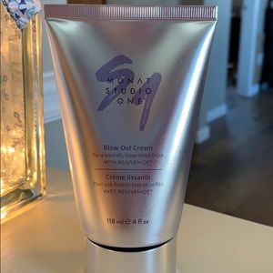 MONAT Blow Out Cream